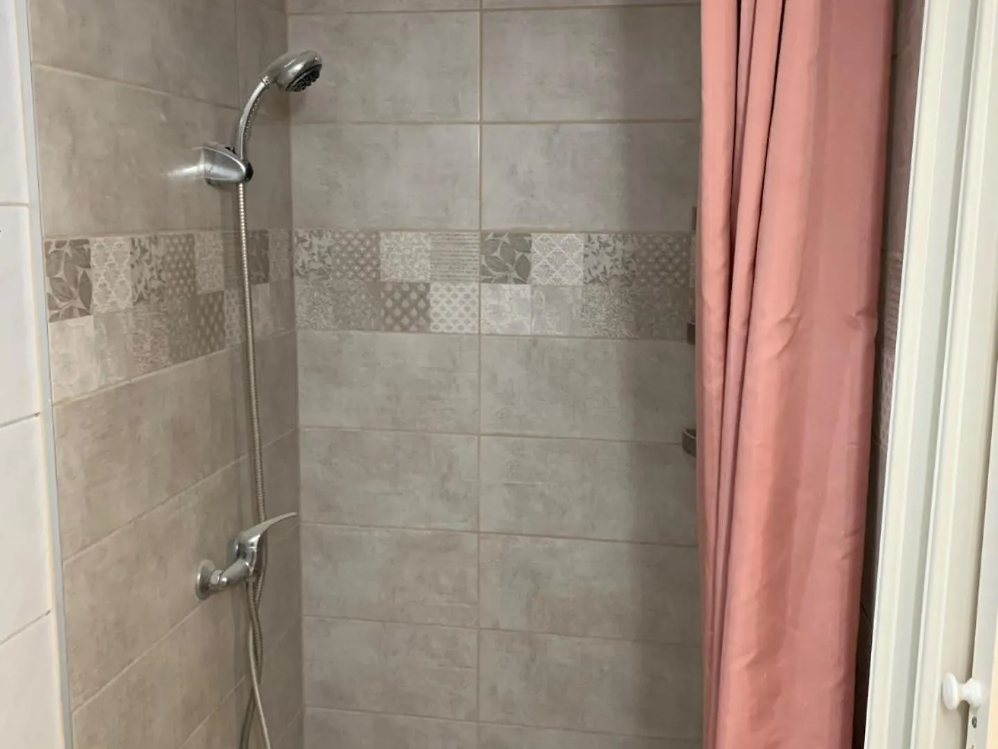 Liszt Ferenc Long-Term Budget Apartments Budapest Hungary