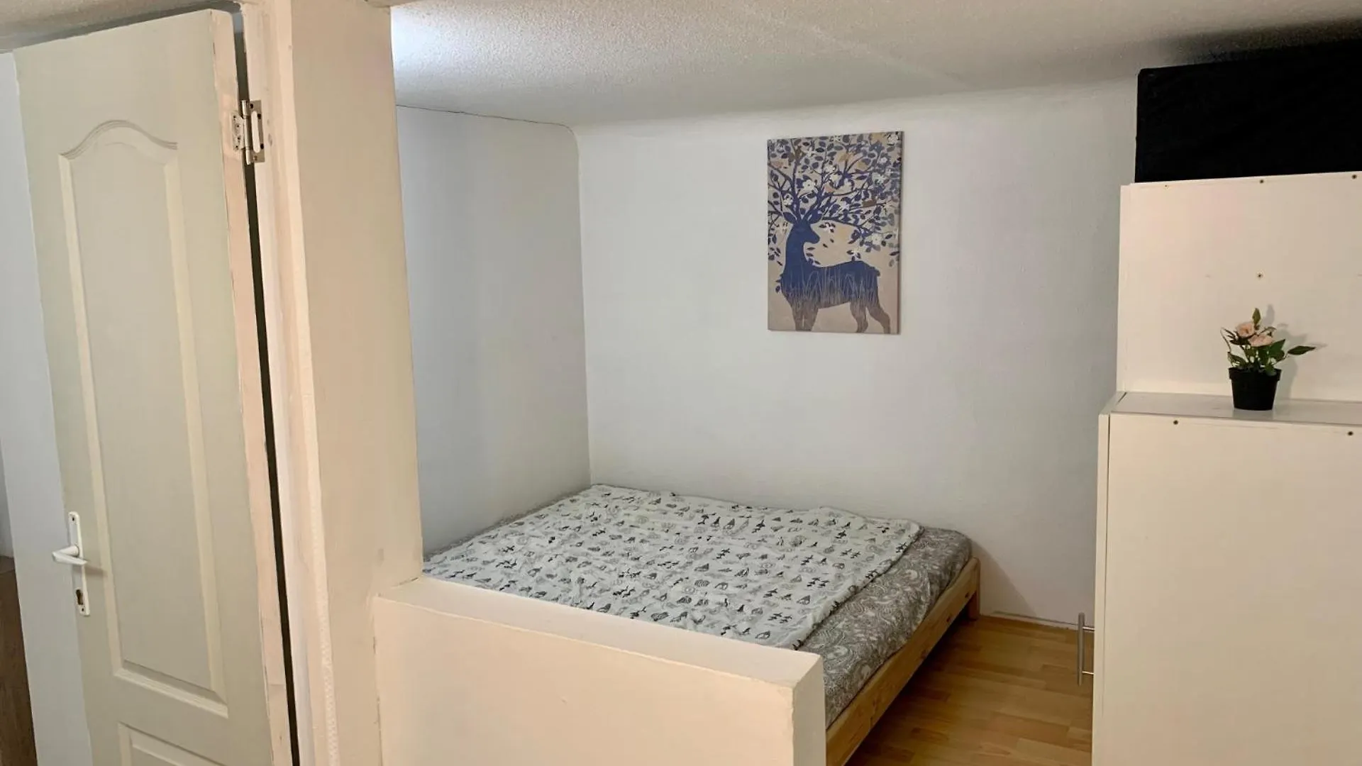 Liszt Ferenc Long-Term Budget Apartments Budapest Hungary