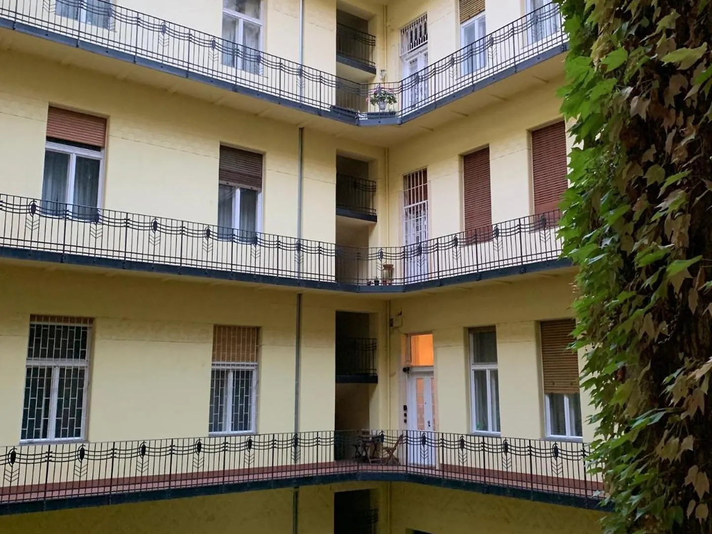 Liszt Ferenc Long-Term Budget Apartments Budapest